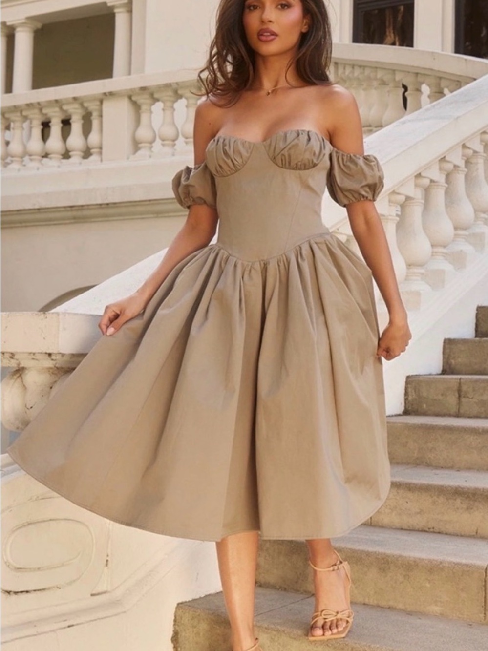 Pretty Little Thing - Taupe Puff Bardot Sleeve Midaxi Dress